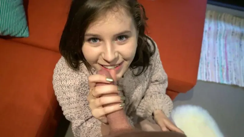 Xuất tinh ngập chiếc cô bé hồng của người yêu dễ thương